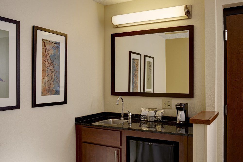 Hyatt Place Dallas Park Central Екстер'єр фото